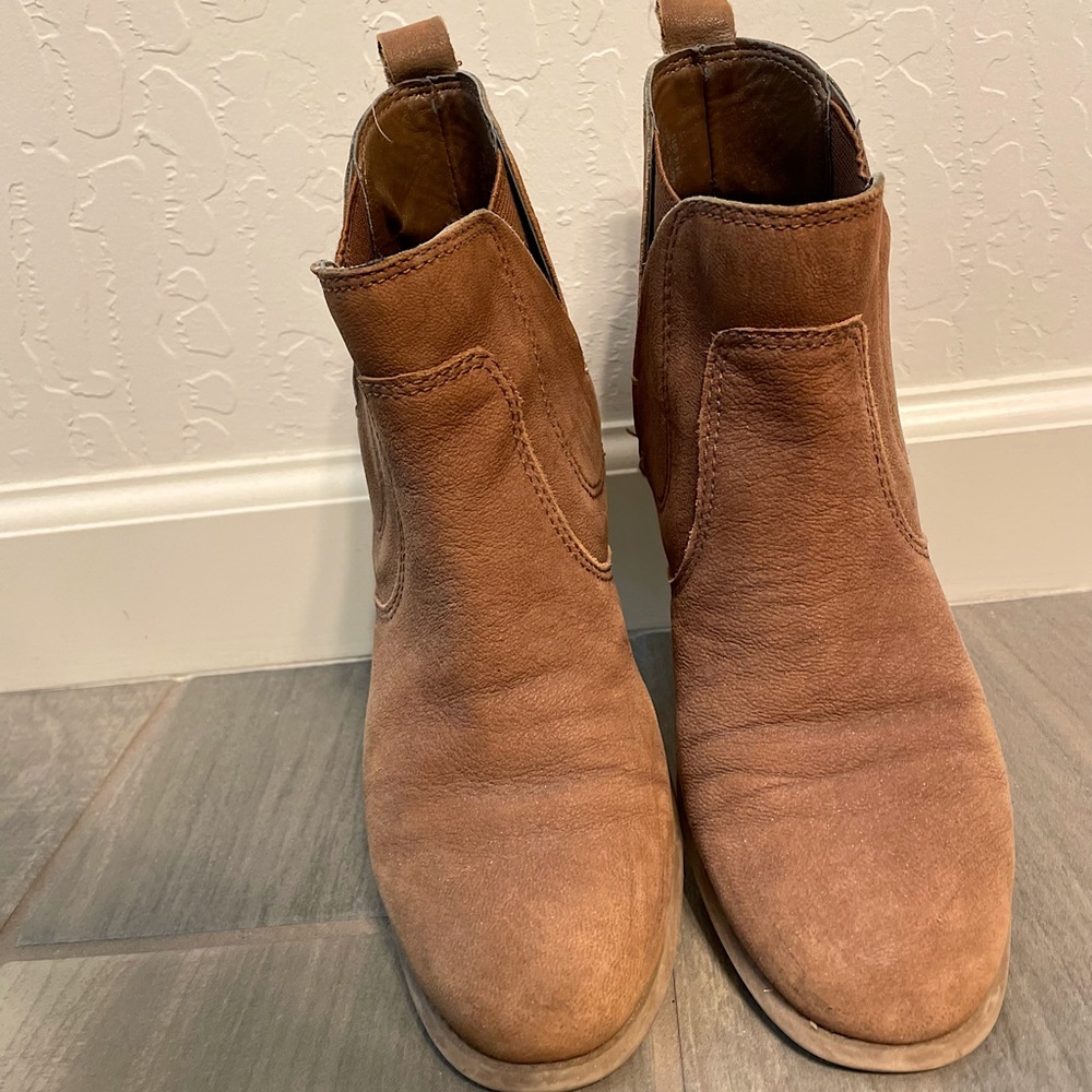 Nine West Women’s Ankle Boots Suede Tan Size 5.5 US